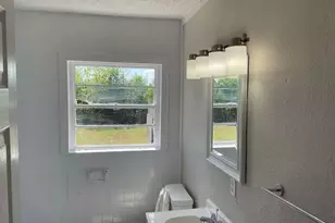 815 W 12th St, Freeport, TX 77541 - Photo 7