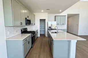 13902 Bay Crest Dr, Texas City, TX 77539 - Photo 9