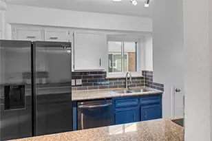 15803 Echo Hill Dr, Houston, TX 77059 - Photo 13