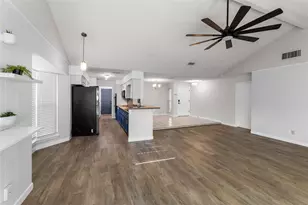 15803 Echo Hill Dr, Houston, TX 77059 - Photo 9