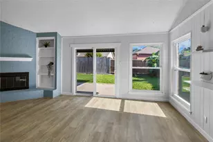 15803 Echo Hill Dr, Houston, TX 77059 - Photo 35