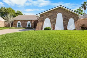15803 Echo Hill Dr, Houston, TX 77059 - Photo 5