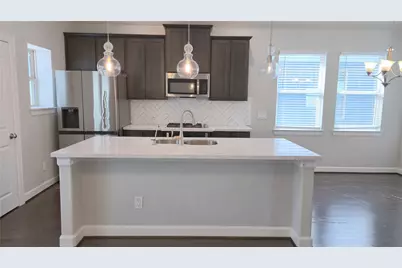 11917 Oakmont Valley Trace, Houston, TX 77051 - Photo 15