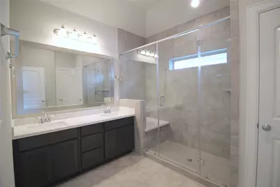 11917 Oakmont Valley Trace, Houston, TX 77051 - Photo 25