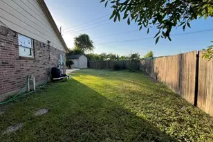 6619 Foxfern St, Houston, TX 77049 - Photo 7