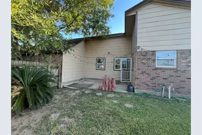 6619 Foxfern Street, Houston, TX 77049 - Photo 9