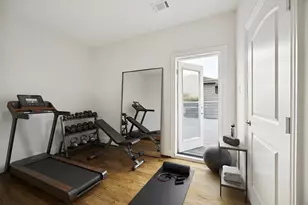 1630 W 24th St, Houston, TX 77008 - Photo 9