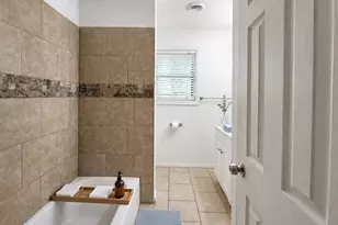 1307 Dwinnell St, Baytown, TX 77520 - Photo 13
