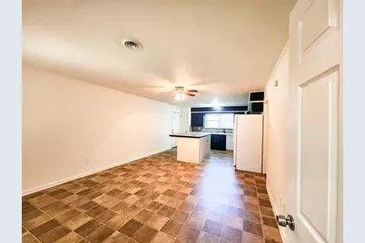 1307 Dwinnell Street, Baytown, TX 77520 - Photo 3