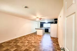 1307 Dwinnell St, Baytown, TX 77520 - Photo 3