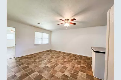 1307 Dwinnell Street, Baytown, TX 77520 - Photo 13