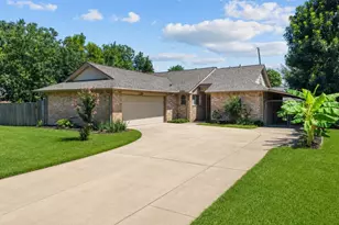 223 E Forest Ave, Shoreacres, TX 77571 - Photo 1