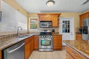 223 E Forest Ave, Shoreacres, TX 77571 - Photo 5