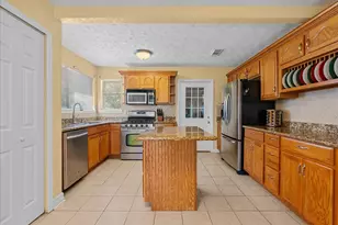 223 E Forest Ave, Shoreacres, TX 77571 - Photo 5