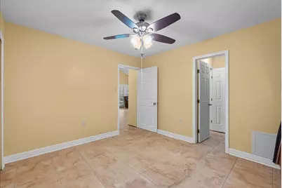 223 E Forest Avenue, Shoreacres, TX 77571 - Photo 15
