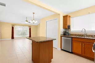 223 E Forest Ave, Shoreacres, TX 77571 - Photo 9