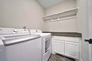 305 Mallory Ct, Montgomery, TX 77316 - Photo 27