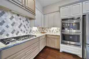 305 Mallory Ct, Montgomery, TX 77316 - Photo 9