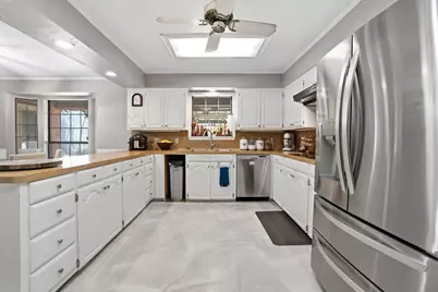 233 Pebble Creek, Livingston, TX 77351 - Photo 17