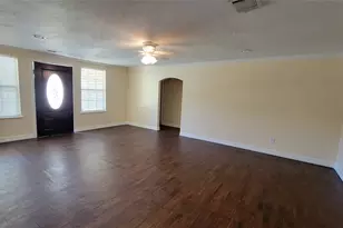 3 Lovers Ln, Dayton, TX 77535 - Photo 9