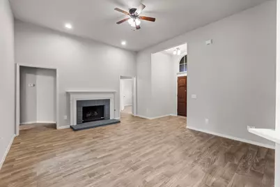 18 Maize Meadow Place, The Woodlands, TX 77381 - Photo 5