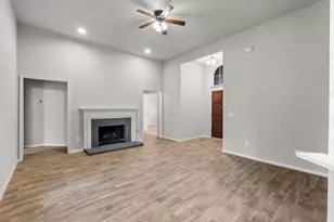 18 Maize Meadow Pl, Spring, TX 77381 - Photo 5