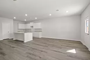 496 Shoreview Dr, Conroe, TX 77303 - Photo 5