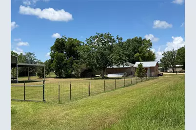 194 Meadowlark S, Palacios, TX 77465 - Photo 5