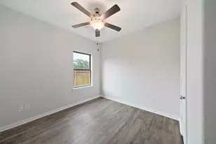 600 Danielle St, Dayton, TX 77535 - Photo 13