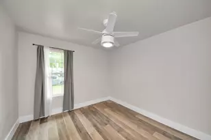 5903 Belneath St, Houston, TX 77033 - Photo 17
