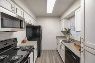 11715 S Glen Dr, Houston, TX 77099 - Photo 3