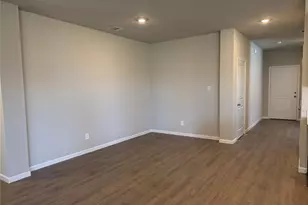 1011 Legrand St, Brenham, TX 77833 - Photo 3