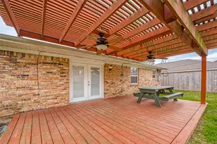 5806 Cartagena St, Houston, TX 77035 - Photo 31