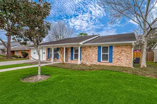 5806 Cartagena St, Houston, TX 77035 - Photo 3