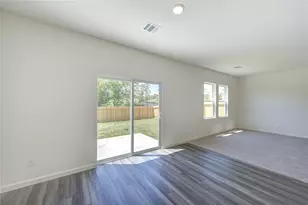 10207 Purple Daphne Ln, Houston, TX 77016 - Photo 13