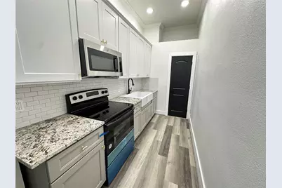 2001 29th Street #Down, Galveston, TX 77550 - Photo 7