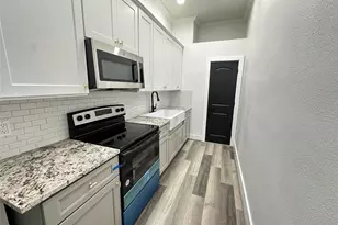 2001 29th St, Galveston, TX 77550 - Photo 7