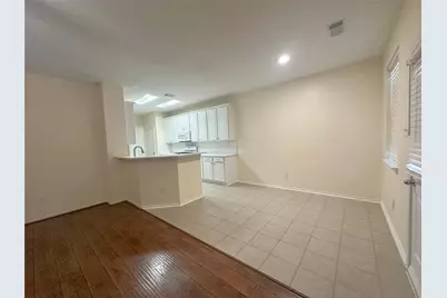 254 Liriope Court, The Woodlands, TX 77384 - Photo 7