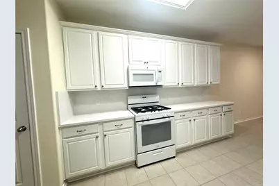 254 Liriope Court, The Woodlands, TX 77384 - Photo 11