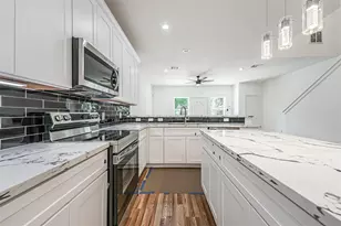 5317 Chennault Rd, Houston, TX 77033 - Photo 3