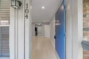 2250 Bering Dr, Houston, TX 77057 - Photo 5