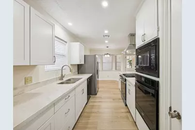 9631 Philmont Drive, Houston, TX 77080 - Photo 11