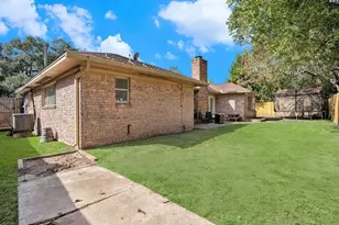 1027 Sycamore St, La Marque, TX 77568 - Photo 15