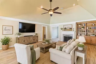 55 Silver Lace Ct, Lake Jackson, TX 77566 - Photo 7