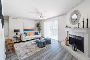 200 Hallow Tree Ln, Houston, TX 77090 - Photo 5
