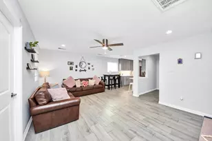 834 Ellington St, Houston, TX 77088 - Photo 7