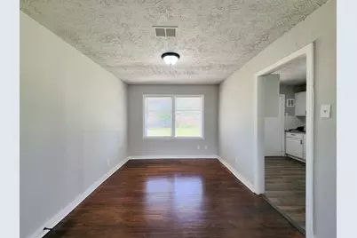5815 Southseas Street, Houston, TX 77033 - Photo 11