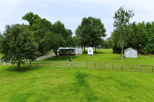 409 Moffett Springs Rd, Huntsville, TX 77320 - Photo 5