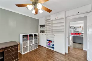 10155 Hazelhurst Dr, Houston, TX 77043 - Photo 23