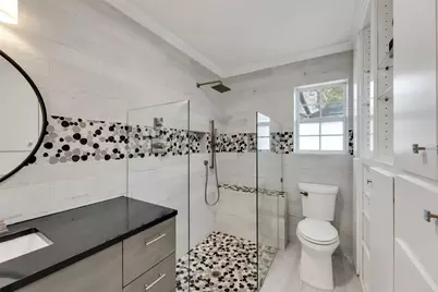 10155 Hazelhurst Drive, Houston, TX 77043 - Photo 27